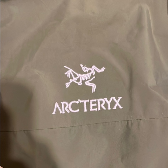 Arc'teryx Green Performance Jacket with Hood - Picture 2 of 4